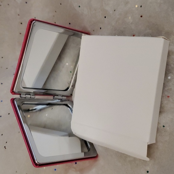 NIB Anti Social Social Club compact mirror 💫HOST PICK💫 - Picture 5 of 5